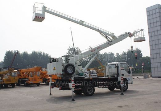 點擊查看詳細(xì)信息<br>標(biāo)題：高空作業(yè)車 閱讀次數(shù)：3499