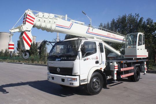 點擊查看詳細信息<br>標題：12-16噸汽車吊 閱讀次數(shù)：4079